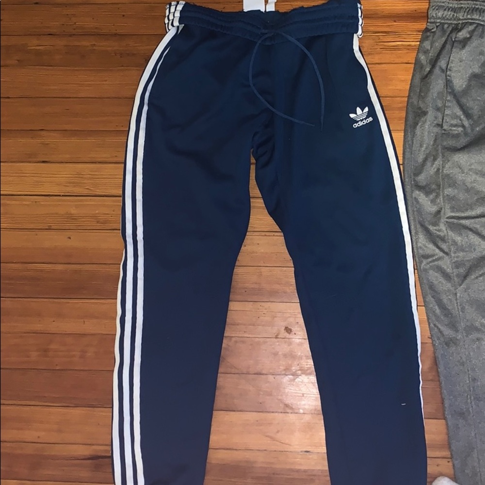 Men’s medium adidas sweatpants great material